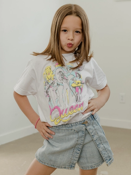 Children's Queen Stage Puff Ink White Licensed Graphic Tee