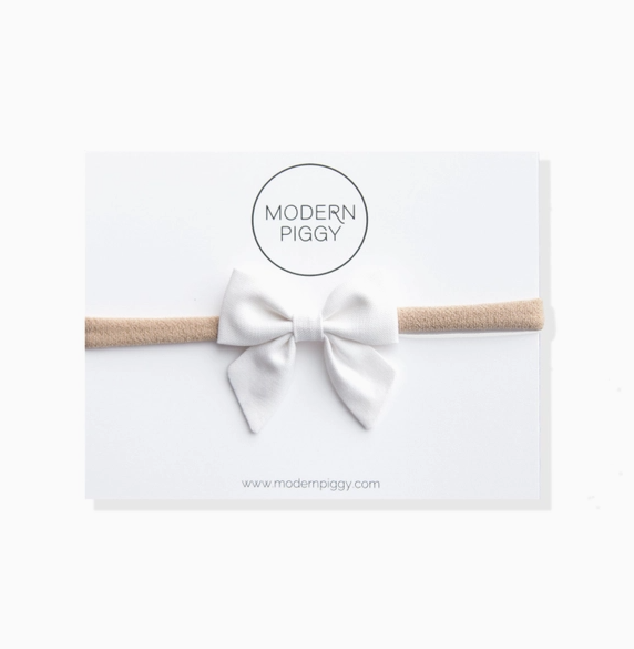 True White | Mini Piggy Bow