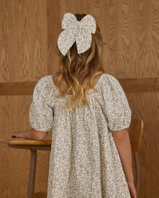 Oversized Bow | Blue Vines