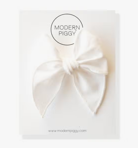 True White | Petite Party Bow